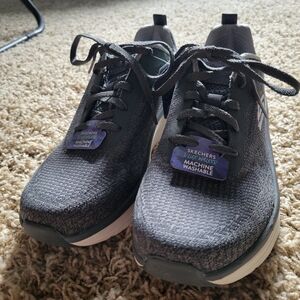 Skechers Womens Gray Air-Cooled Memory Foam Relaxed Fit Shoes- Machine Washable